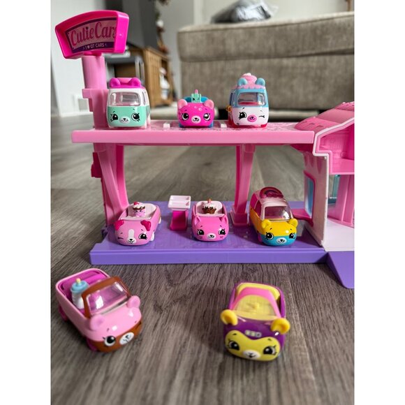 GUC Cutie Cars Drive Thru Playset With Die Cast Vehicles OG - Picture 2 of 7